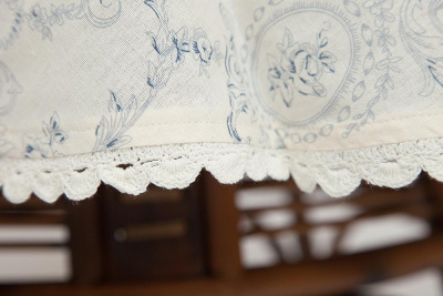 Скатерть в подарочной упаковке Secret De Maison Saint-Michel (150см х 150см) фото Скатерть в подарочной упаковке Secret De Maison Saint-Michel (150см х 150см). Фото №3